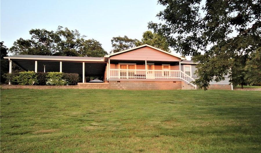 480 Madison 7505, Huntsville, AR 72740 - 3 Beds, 2 Bath