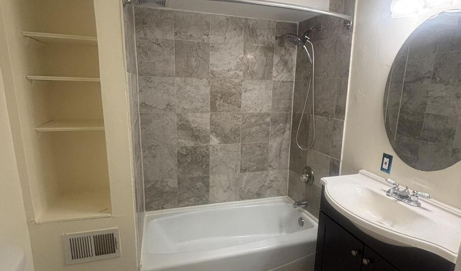 17 Ash Grove Pl 1, Albany, NY 12202 - 1 Beds, 1 Bath