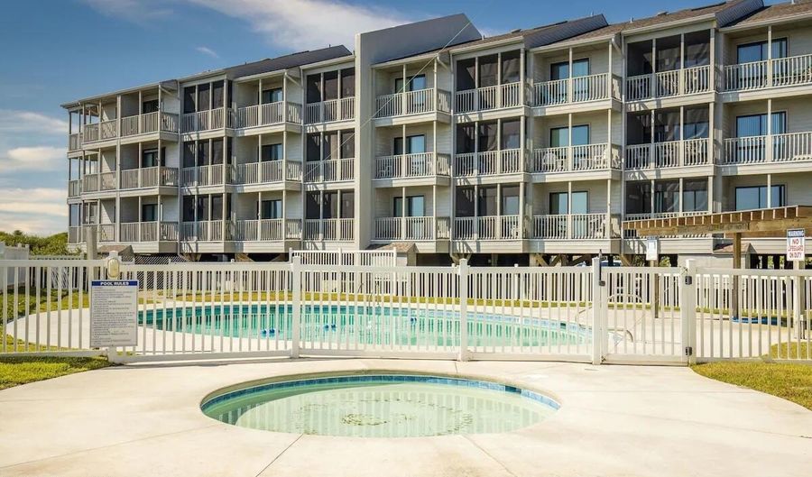 2111 W Fort Macon Rd 204, Atlantic Beach, NC 28512 - 3 Beds, 3 Bath