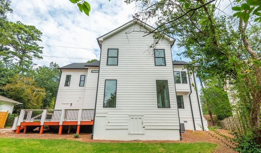 4056 Ashford Dunwoody Rd NE, Atlanta, GA 30319 - 4 Beds, 5 Bath