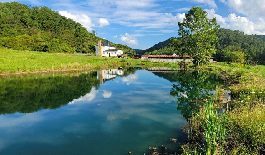 8079 Wayside Creamery Rd, Alderson, WV 24910 - 3 Beds, 2 Bath
