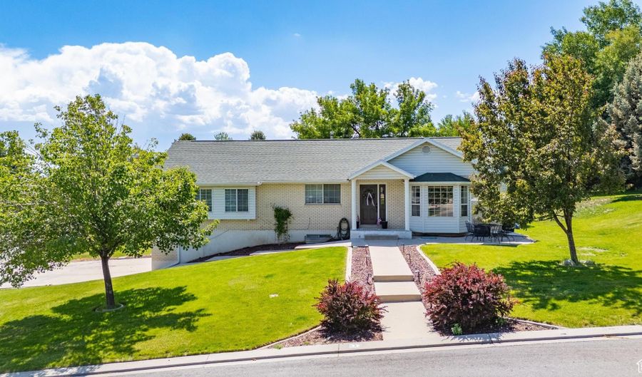 543 HILLSIDE, Alpine, UT 84004 - 4 Beds, 2 Bath