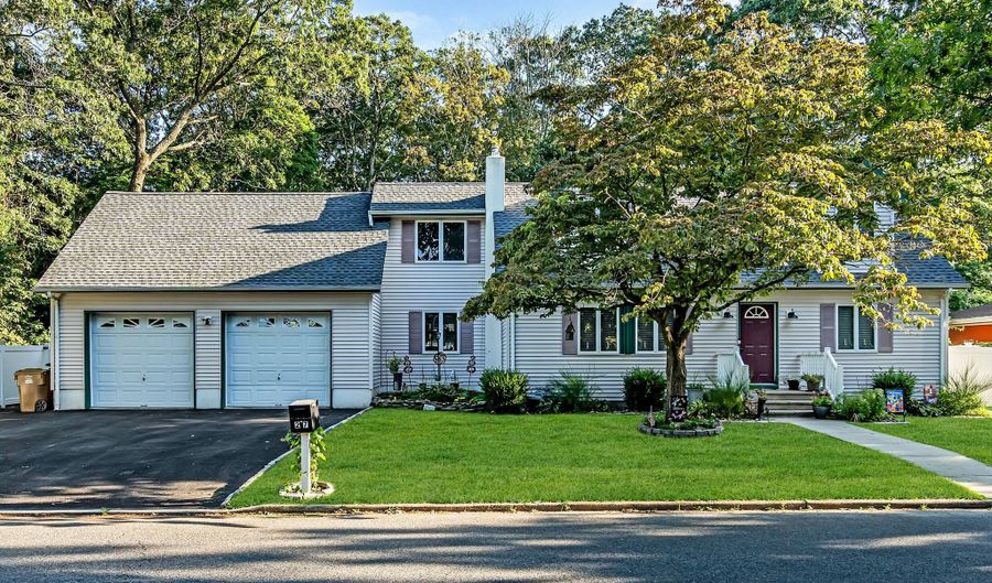 27 Frederick Dr, Bayville, NJ 08721 - 4 Beds, 2 Bath