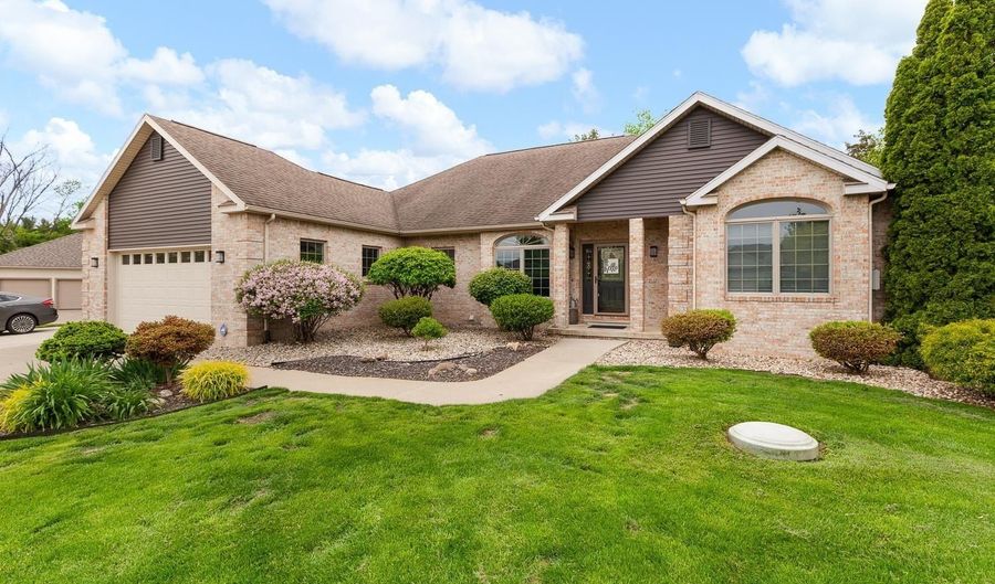 3079 Windmill, Adrian, MI 49221 - 5 Beds, 3 Bath