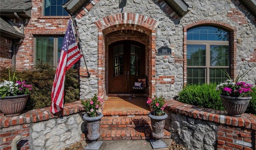 1503 NE Chapel Hill Dr, Bentonville, AR 72712 - 4 Beds, 5 Bath