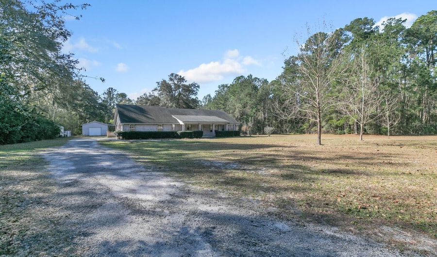 1943 W STATE ROAD 16, Green Cove Springs, FL 32043 - 3 Beds, 3 Bath
