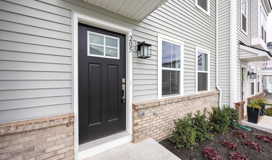 205 BRONZE St, Phoenixville, PA 19460 - 3 Beds, 4 Bath