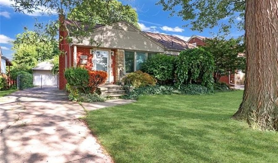 8027 Kolb Ave, Allen Park, MI 48101 - 3 Beds, 2 Bath
