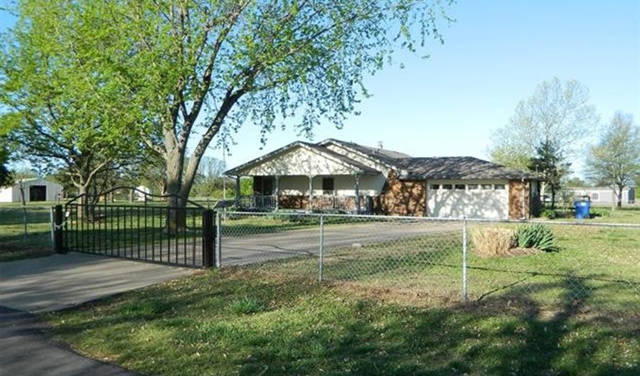 13036 N 93rd East Ave, Collinsville, OK 74021 - 3 Beds, 2 Bath
