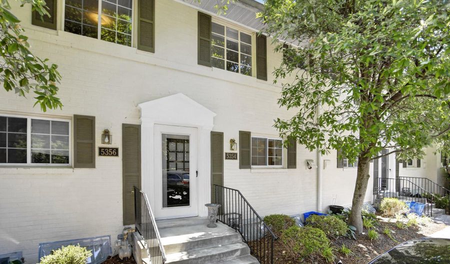 5354 POOKS HILL Rd 302, Bethesda, MD 20814 - 2 Beds, 2 Bath