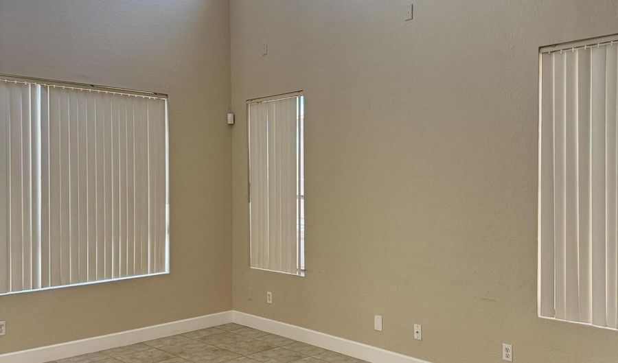 1905 S 113TH Dr, Avondale, AZ 85323 - 3 Beds, 3 Bath