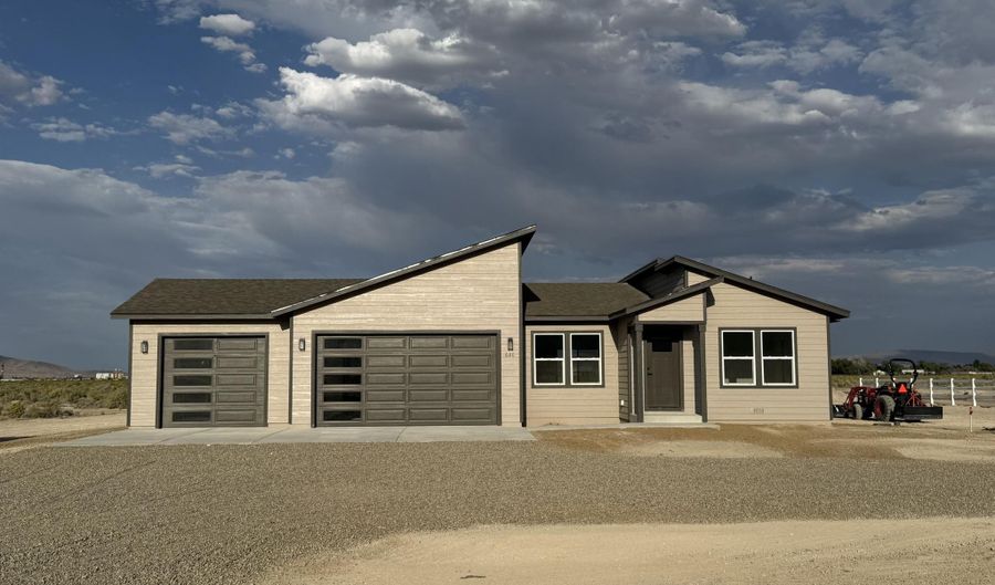 680 Emerald Ln, Battle Mountain, NV 89820 - 4 Beds, 2 Bath
