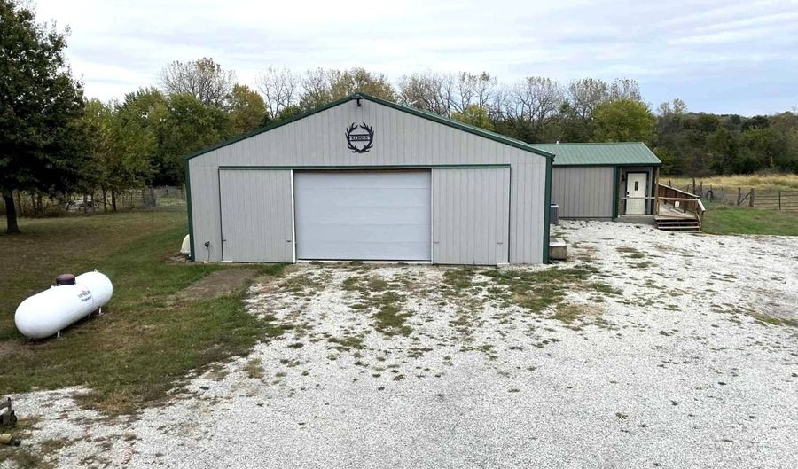 23058 160th St, Altamont, MO 64620 - 2 Beds, 1 Bath