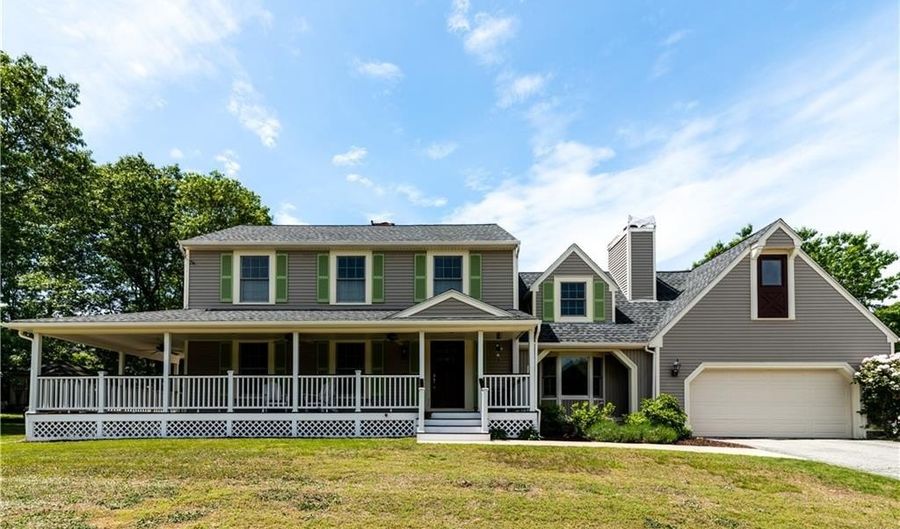 15 Caraway Dr, Johnston, RI 02919 - 3 Beds, 3 Bath