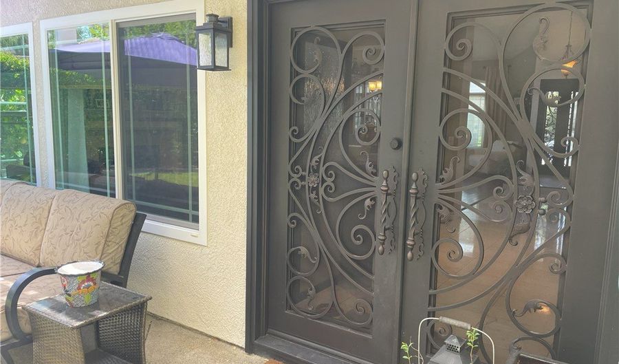 17 Thornbird, Aliso Viejo, CA 92656 - 4 Beds, 3 Bath