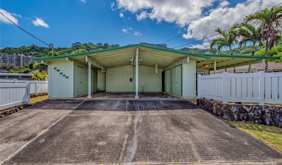 45-340 Lehuuila St, Kaneohe, HI 96744 - 4 Beds, 3 Bath