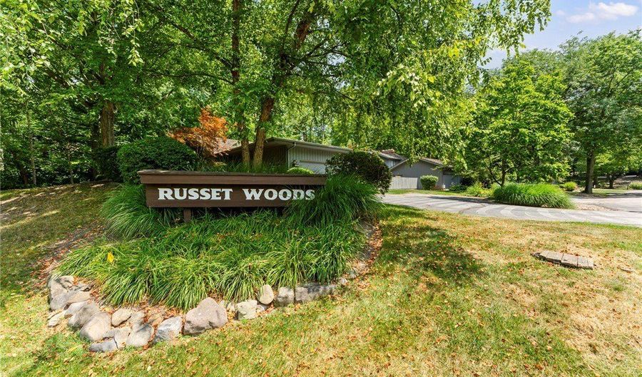 500-34 Russet Woods, Aurora, OH 44202 - 3 Beds, 2 Bath