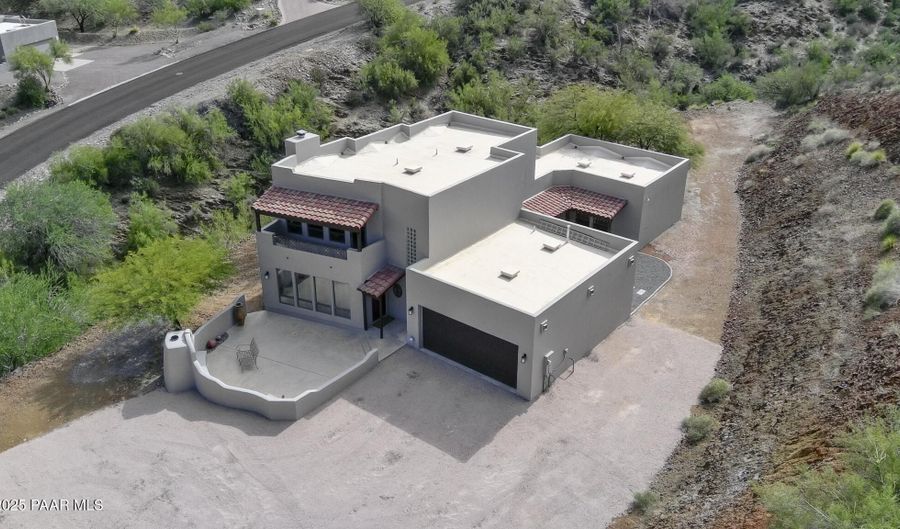 35310 S Pinnacle Pl, Black Canyon City, AZ 85324 - 5 Beds, 3 Bath