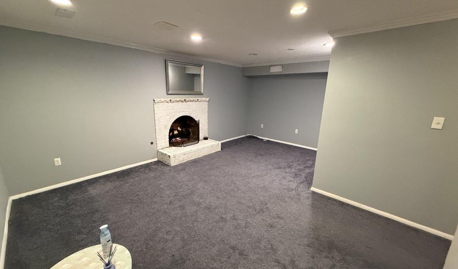 4360 GREENBERRY Ln, Annandale, VA 22003 - 3 Beds, 4 Bath