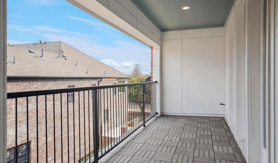 4072 Oak Cir, Addison, TX 75001 - 3 Beds, 4 Bath