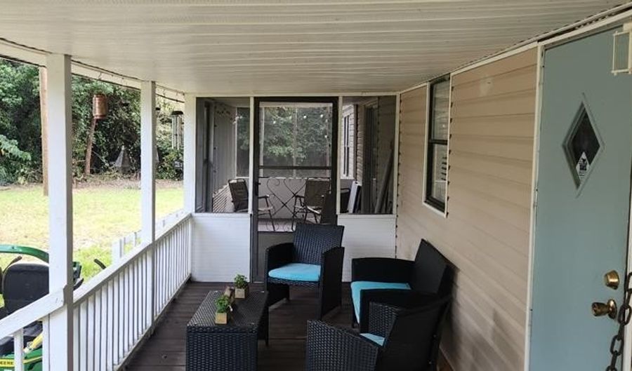 693 Old Quitman Annex Rd, Adel, GA 31620 - 3 Beds, 2 Bath