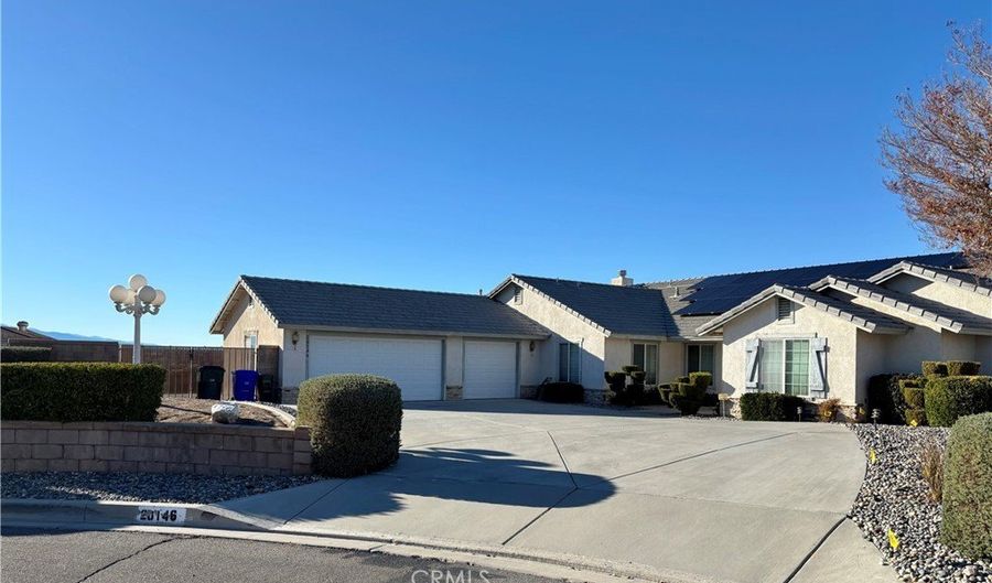 20146 Majestic, Apple Valley, CA 92308 - 4 Beds, 4 Bath