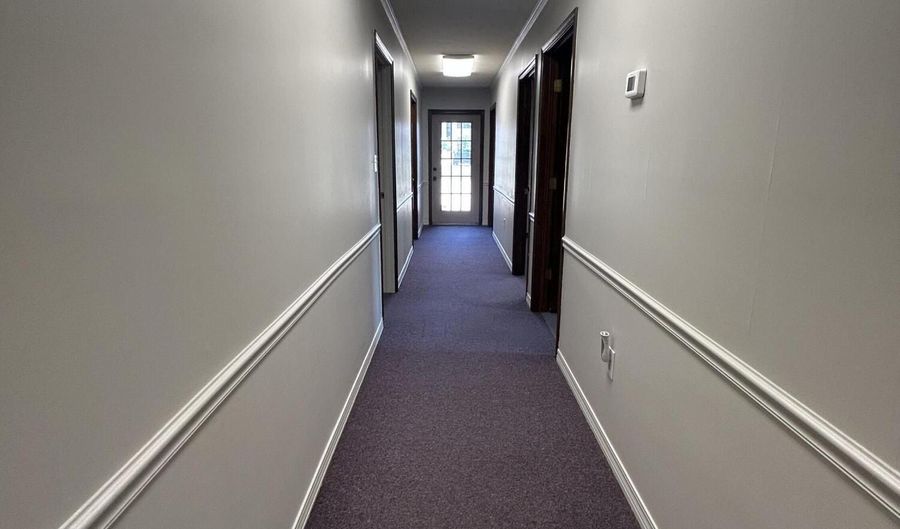 202 E Government St, Brandon, MS 39042 - 0 Beds, 1 Bath