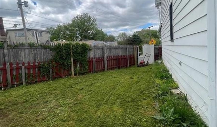 551 Sumner Ct, Allentown, PA 18102 - 3 Beds, 1 Bath
