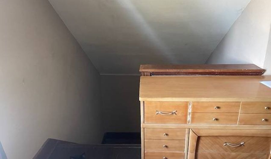 104 Washington Ave, Arenzville, IL 62611 - 4 Beds, 3 Bath