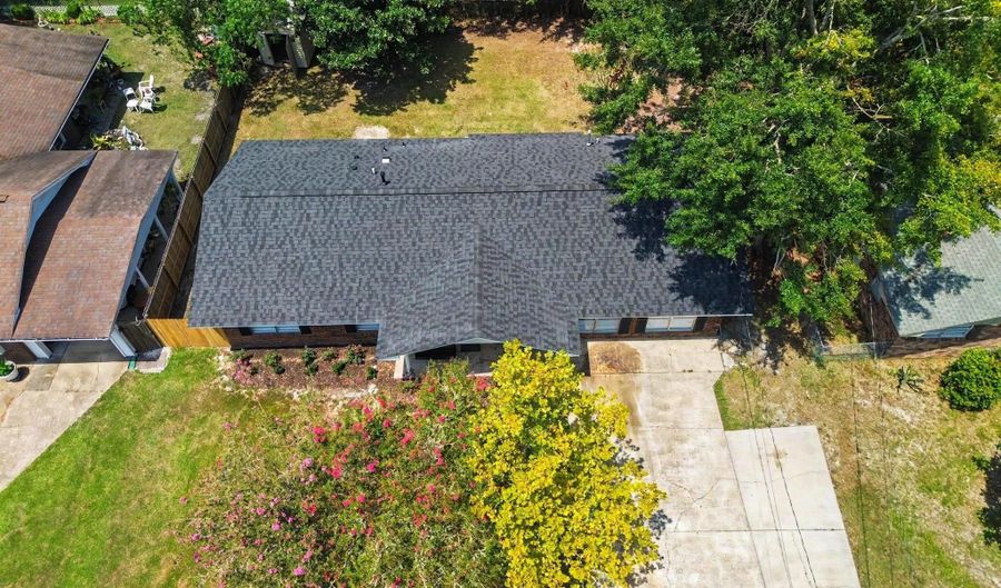 2074 Trailwood Dr, Biloxi, MS 39532 - 3 Beds, 2 Bath