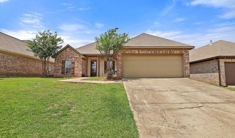 218 Greenfield Ridge Dr, Brandon, MS 39042 - 3 Beds, 2 Bath