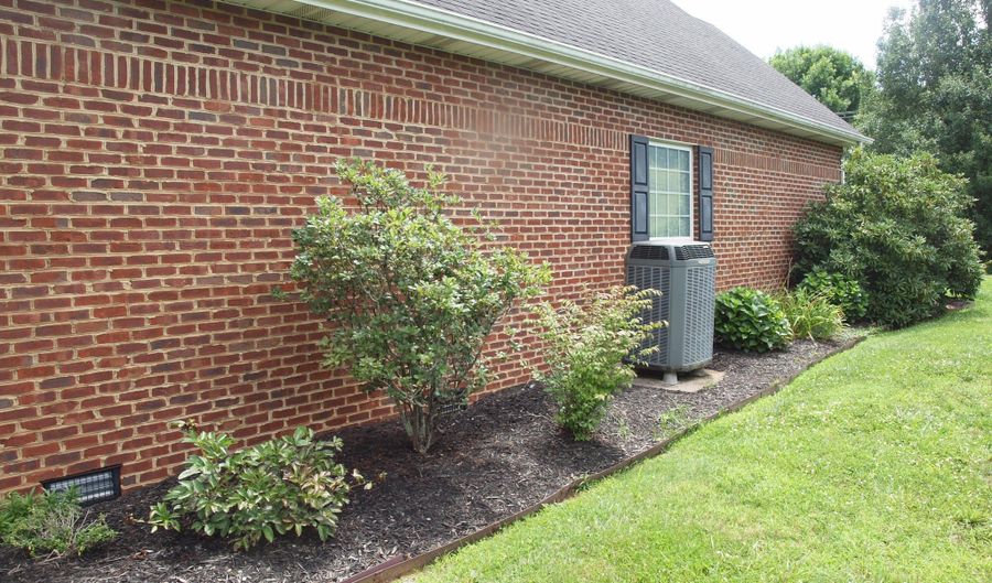 20115 Vances Mill Rd A, Abingdon, VA 24211 - 2 Beds, 2 Bath