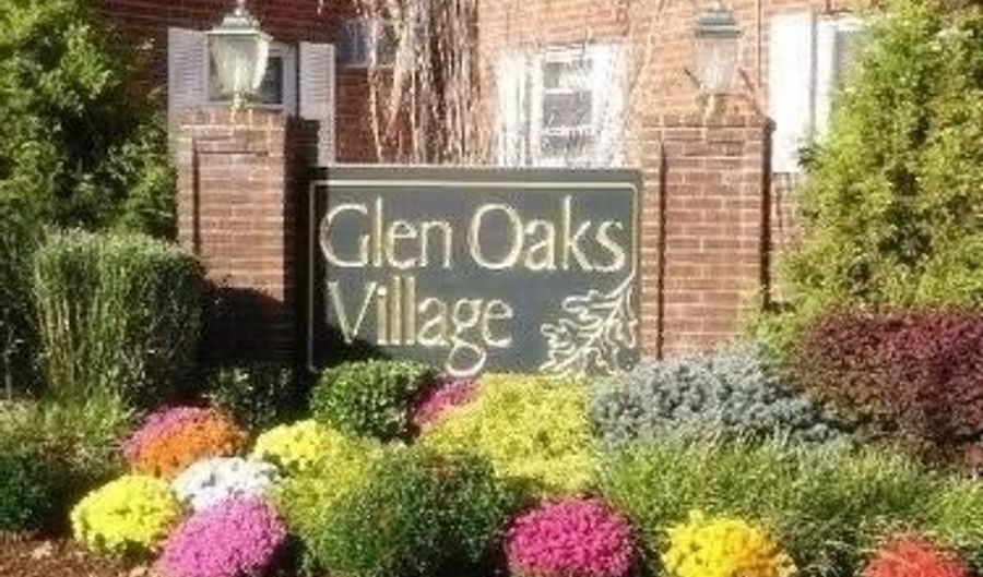 71-21 Little Neck Pkwy Pkwy 2, Glen Oaks, NY 11004 - 2 Beds, 1 Bath