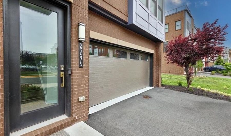 23575 HOPEWELL MANOR Ter, Ashburn, VA 20148 - 3 Beds, 4 Bath