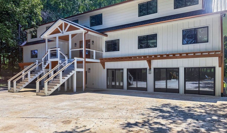 40 Crowe Rd, Alpharetta, GA 30004 - 5 Beds, 5 Bath