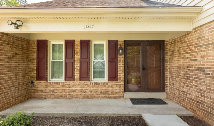 11217 HAWHILL END, Potomac, MD 20854 - 4 Beds, 4 Bath