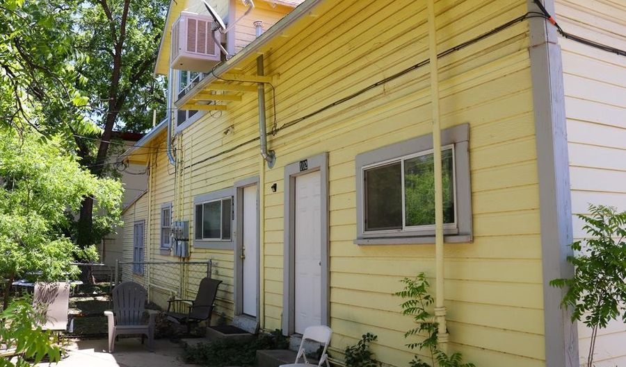 805 E Holland Ave, Alpine, TX 79830 - 6 Beds, 4 Bath