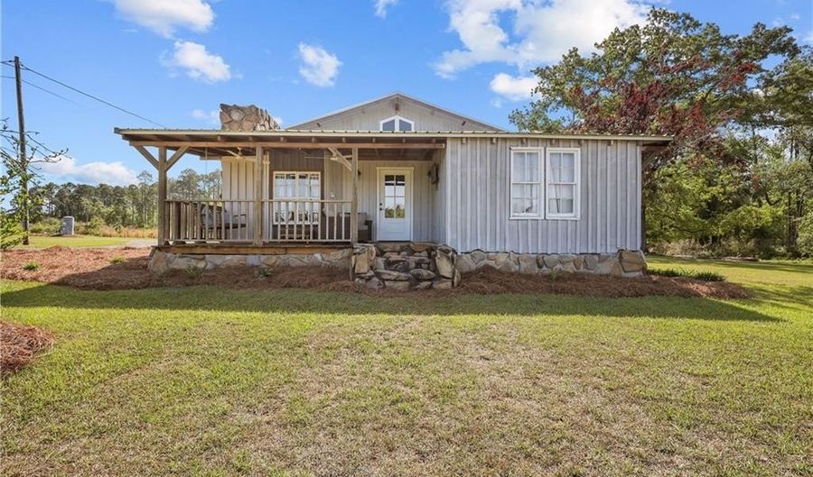 3812 Spring Branch Church Rd, Baxley, GA 31513 - 5 Beds, 4 Bath