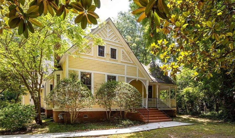 146 Candler St, Decatur, GA 30030 - 3 Beds, 2 Bath