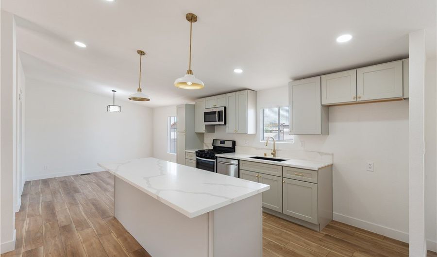 6045 Bluehill Ave, Las Vegas, NV 89156 - 4 Beds, 2 Bath