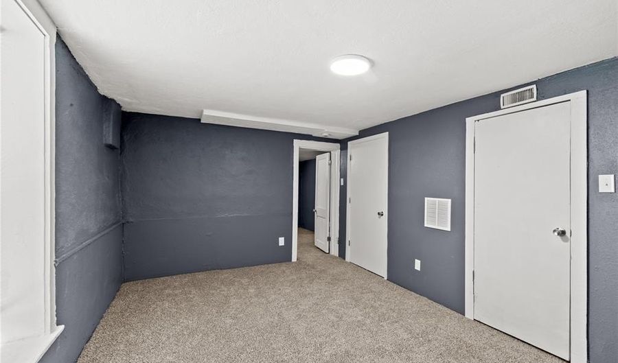 1217 E 5th St, Alton, IL 62002 - 4 Beds, 2 Bath