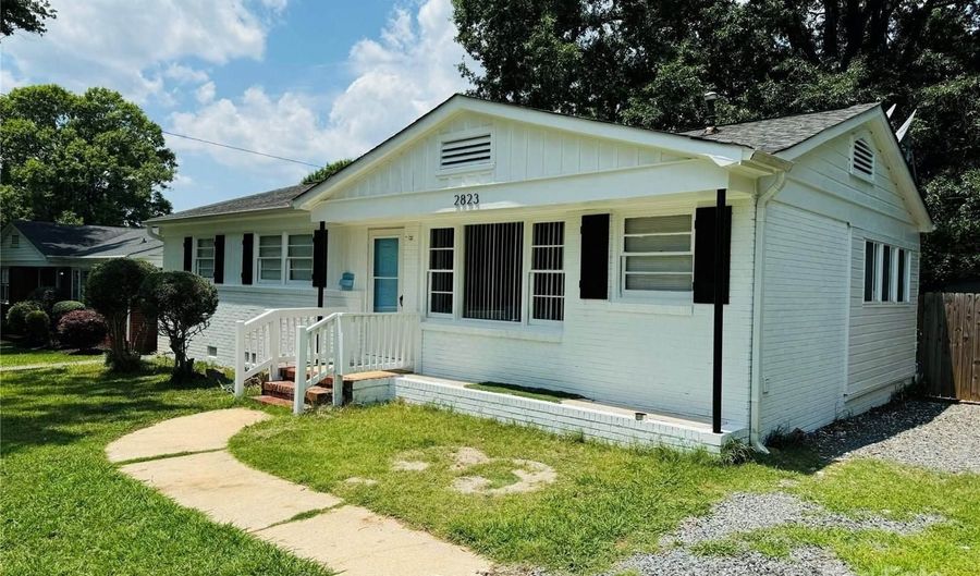 2823 Albany Ln, Charlotte, NC 28205 - 3 Beds, 1 Bath