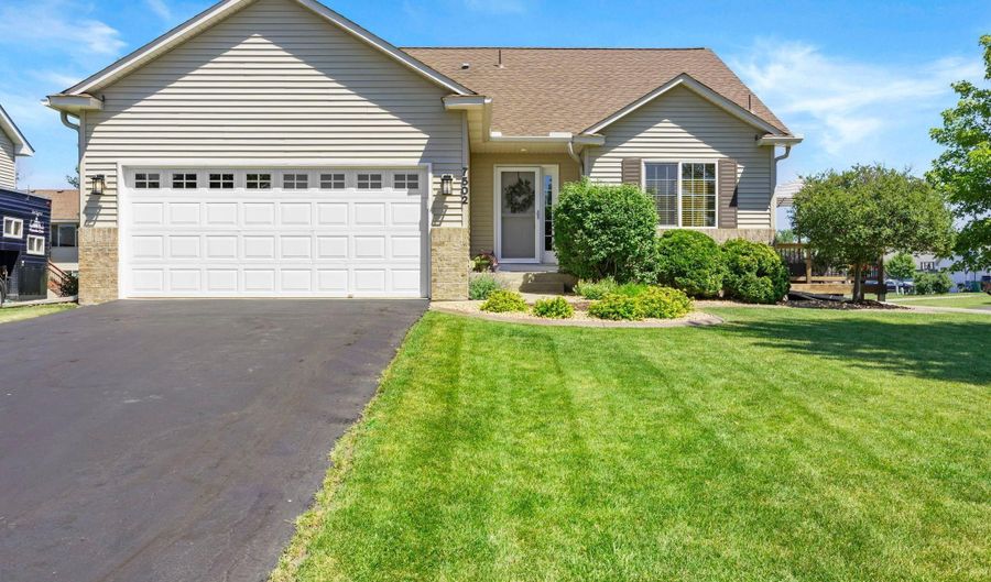 7502 Large Ave NE, Albertville, MN 55301 - 3 Beds, 2 Bath