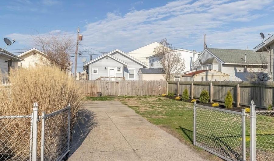 612 Wisteria Rd, Atlantic City, NJ 08401 - 2 Beds, 1 Bath