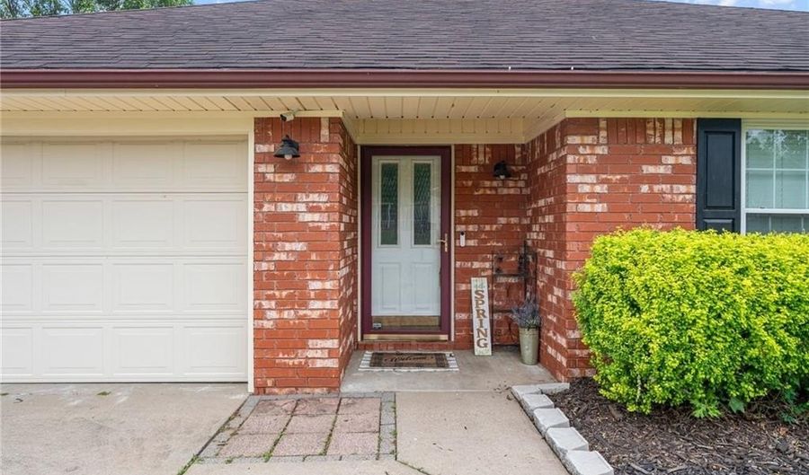 603 J St, Barling, AR 72923 - 3 Beds, 2 Bath