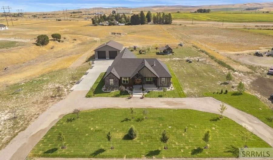 161 Snake River Dr, American Falls, ID 83211 - 4 Beds, 3 Bath
