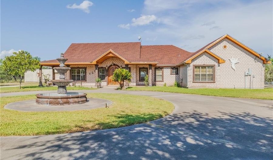 738 County Road 137, Alice, TX 78332 - 4 Beds, 4 Bath