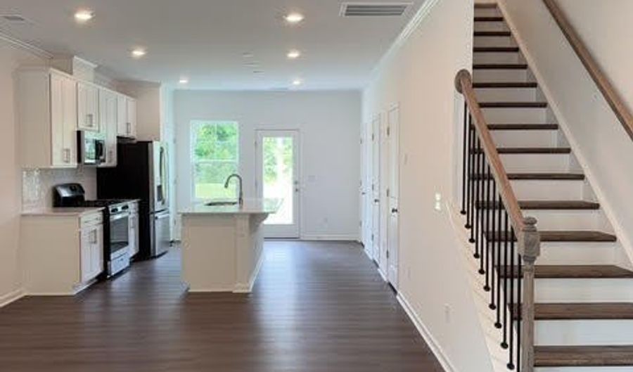 683 Mirkwood Ave, Apex, NC 27523 - 2 Beds, 3 Bath