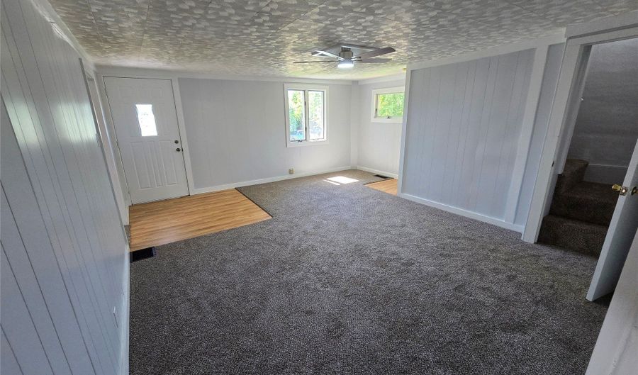 10323 MEADVILLE St, Albion, PA 16401 - 4 Beds, 1 Bath