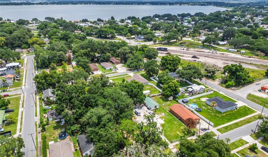 712 VIRGINIA Ave, Auburndale, FL 33823 - 3 Beds, 2 Bath
